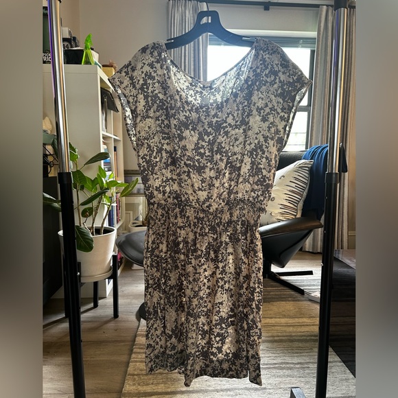 NWT Club Monaco Silk Flower Print cap Sleeve Dress - Picture 2 of 4